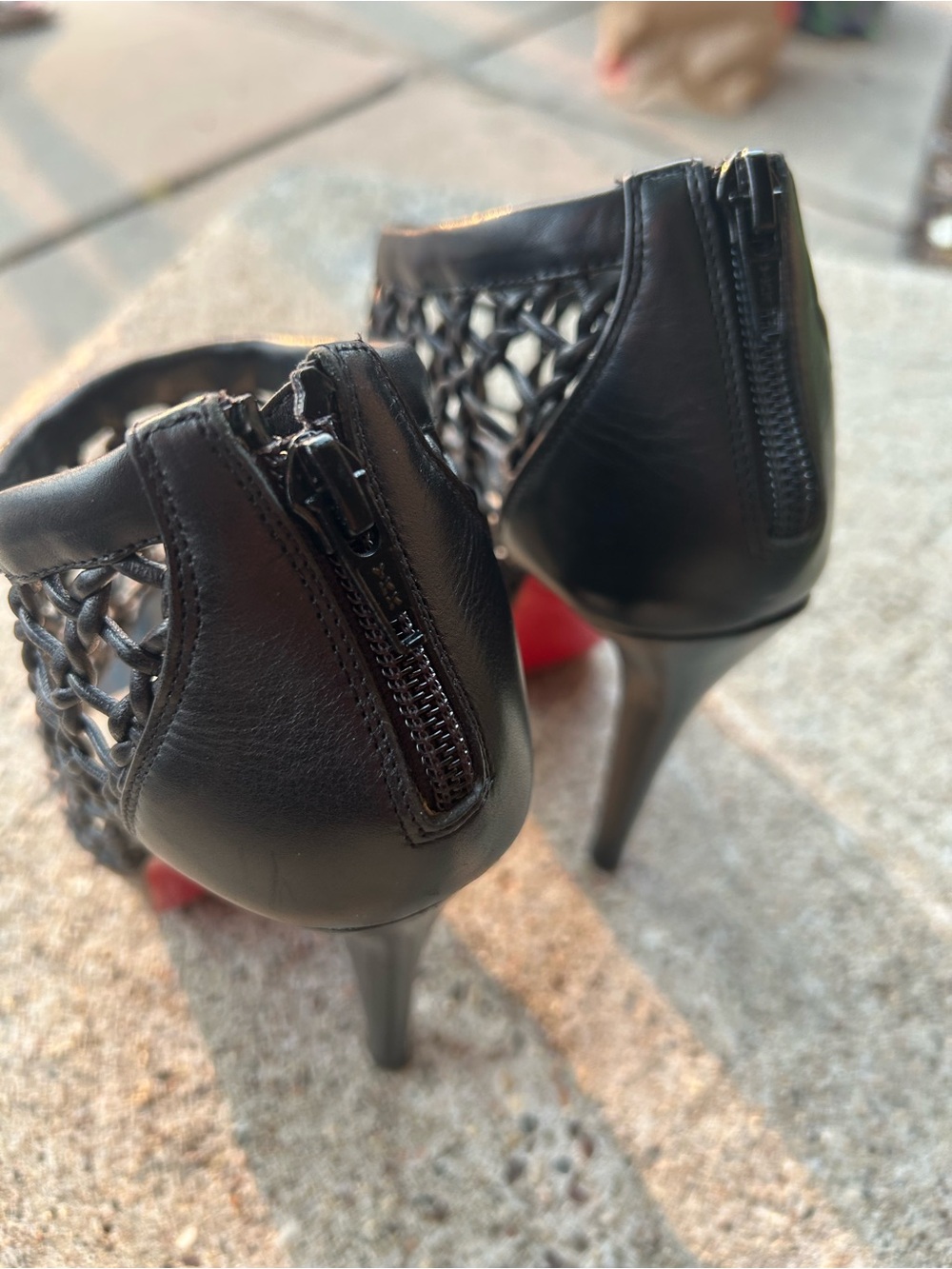 “RED BOTTOMS”. Christian Louboutin. Black woven cage peep toe heels - Picture 8 of 8